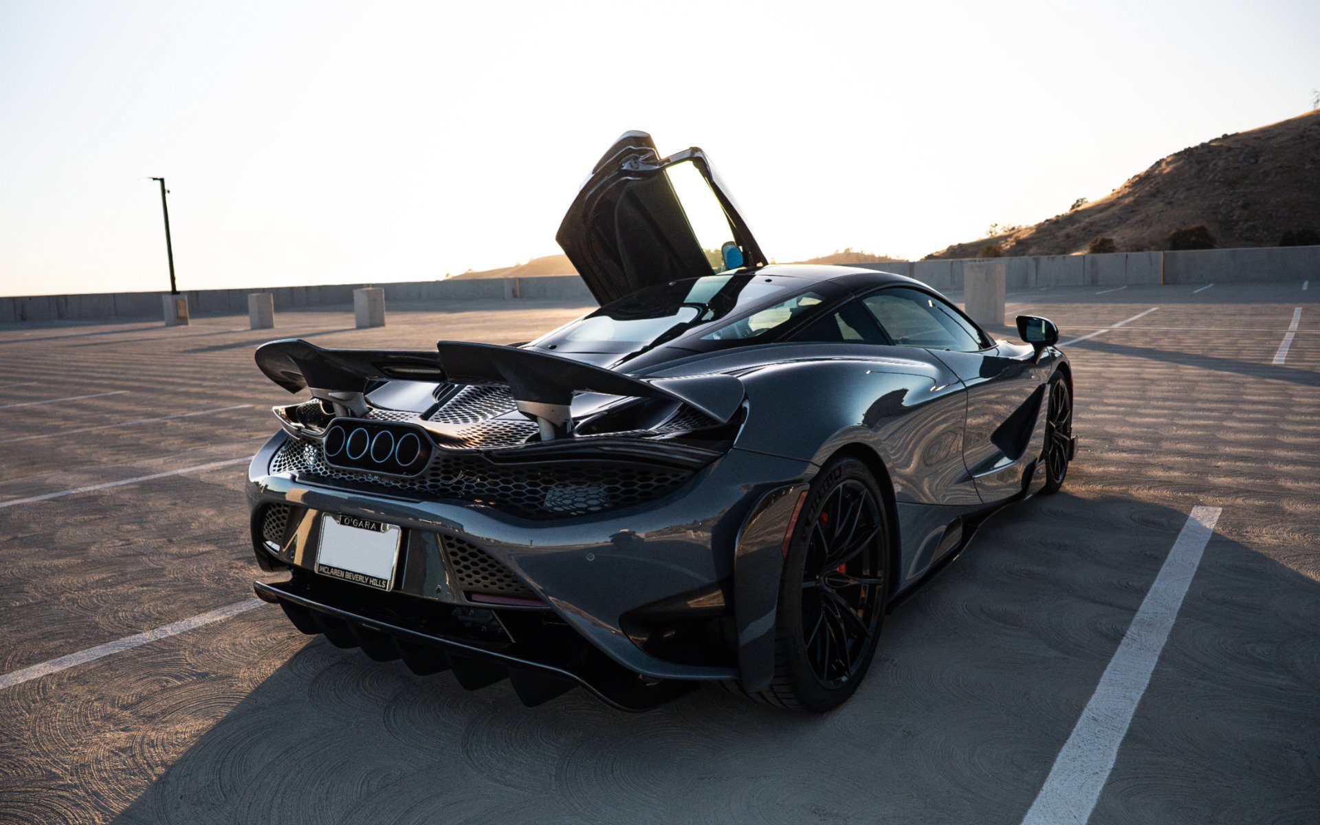 Used 2021 McLaren 765LT photo 34