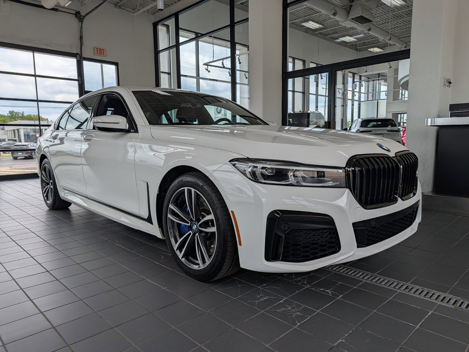 Used 2022 BMW 740i xDrive w/ M Sport Package