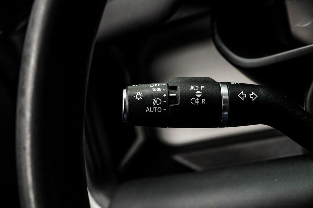 2025 Land Rover Defender 110 S