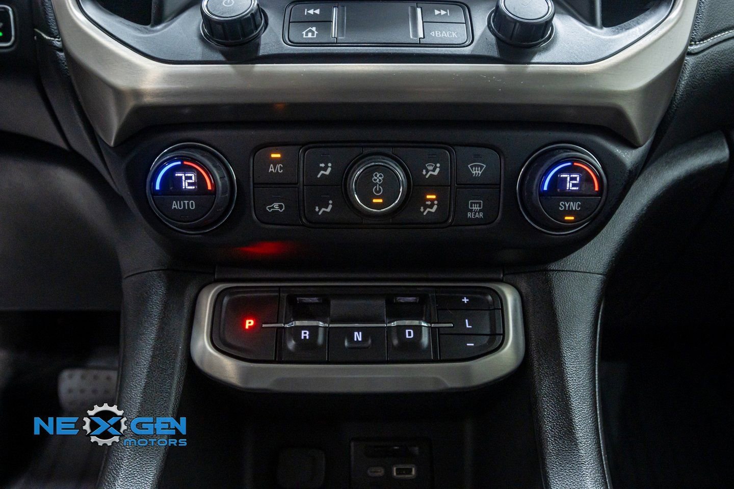 2021 GMC Acadia Denali