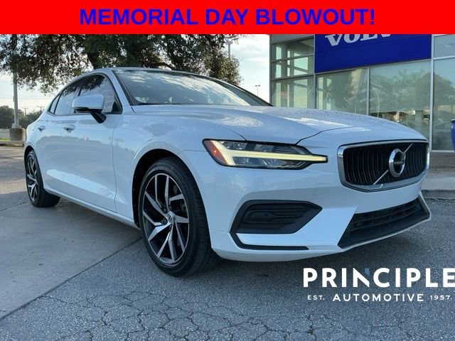 Used 2020 Volvo S60 T6 Momentum w/ Premium Package