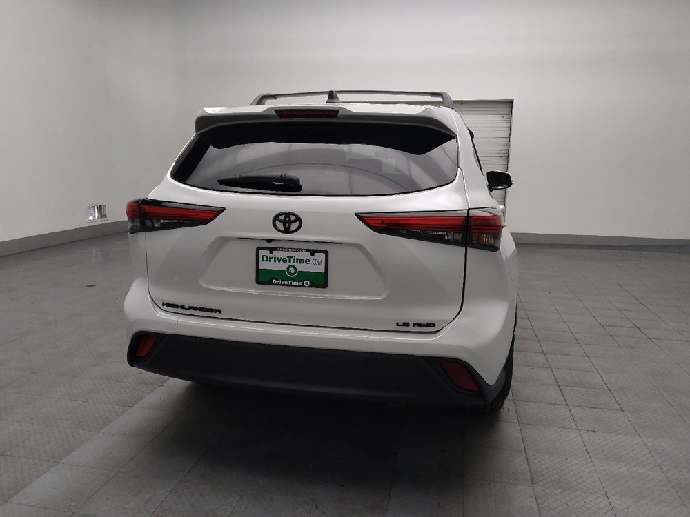 2022 Toyota Highlander LE