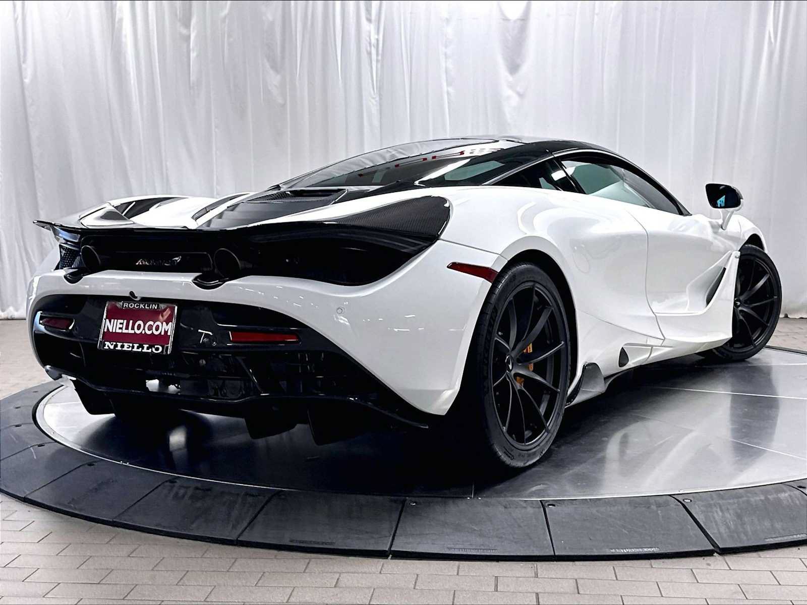 Used 2019 McLaren 720S photo 9