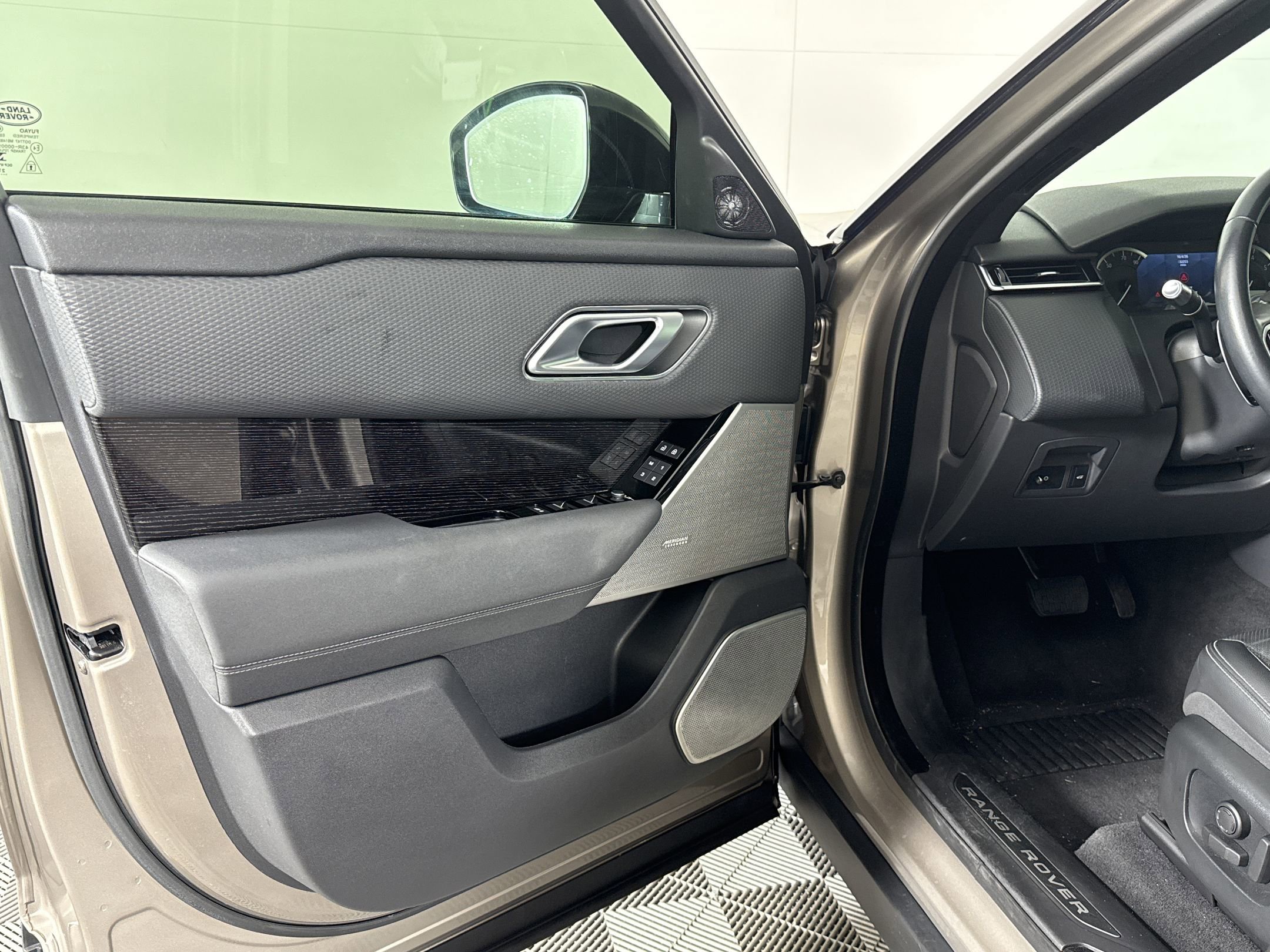 2022 Land Rover Range Rover Velar S