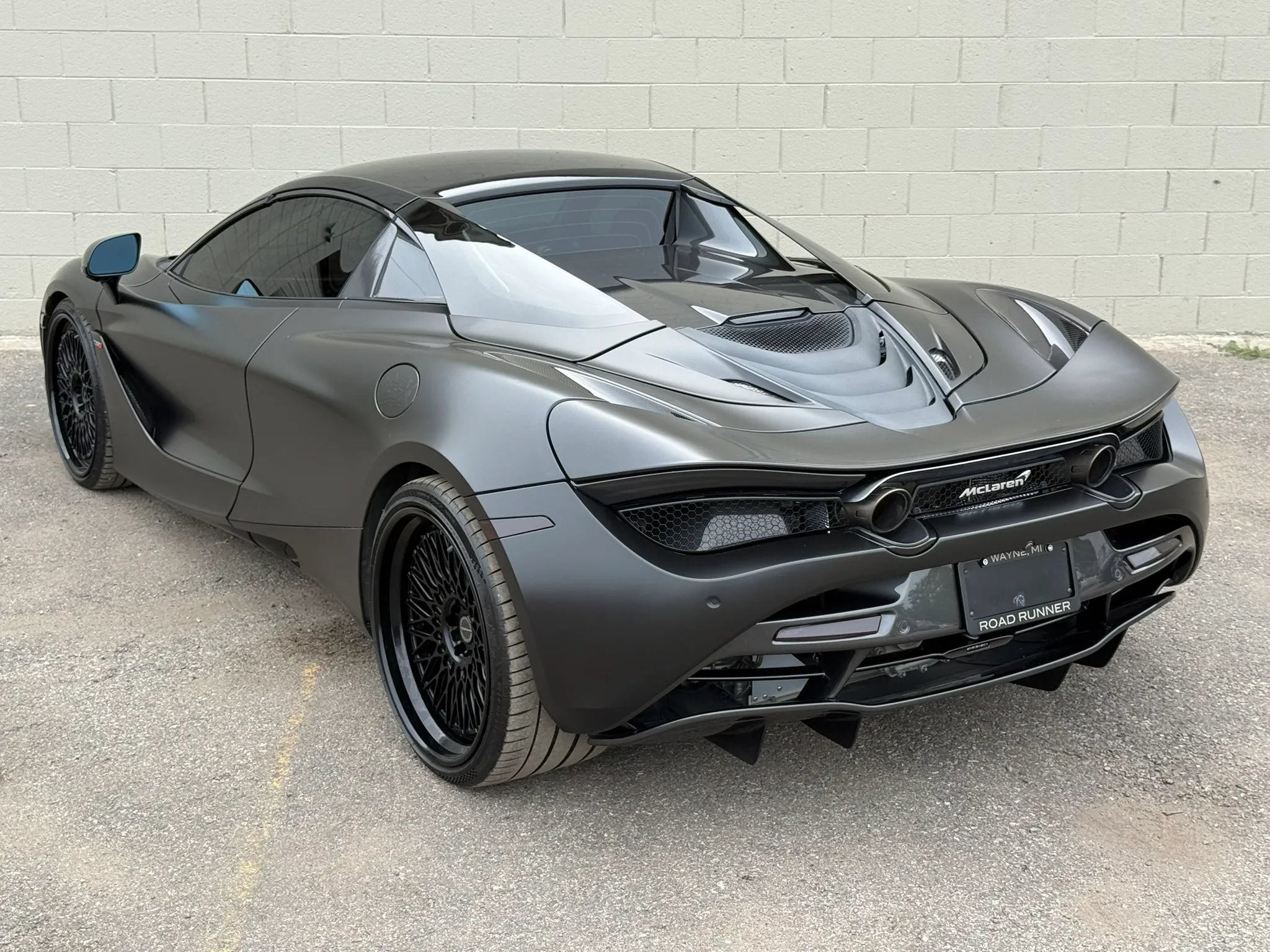Used 2022 McLaren 720S Performance photo 11