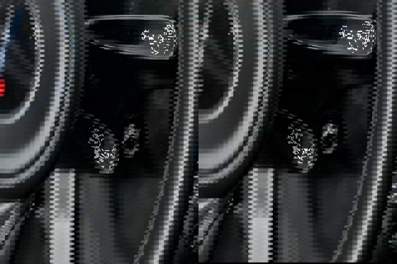 Used 2018 McLaren 720S Performance photo 34