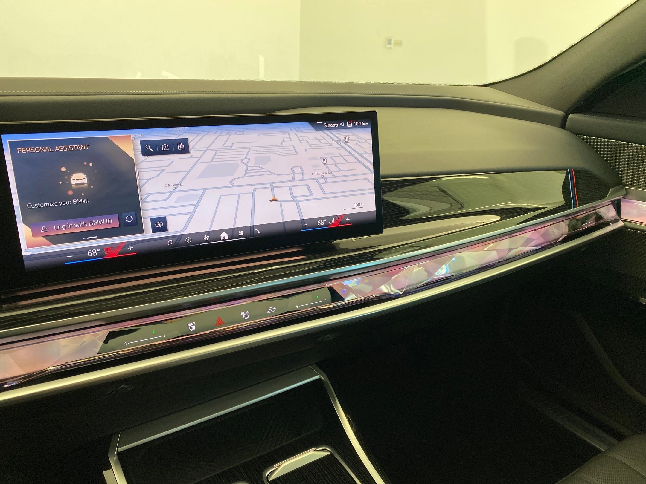 2024 BMW 750e xDrive