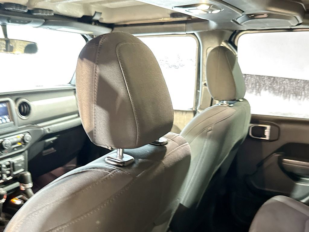 2022 Jeep Gladiator Sport