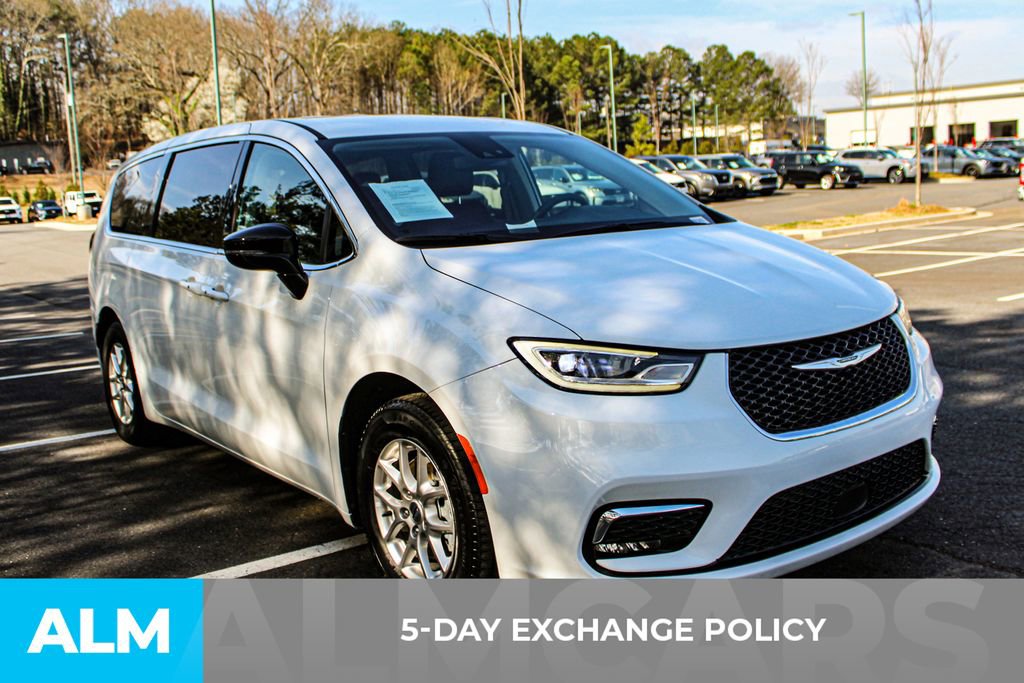 2024 Chrysler Pacifica Touring-L