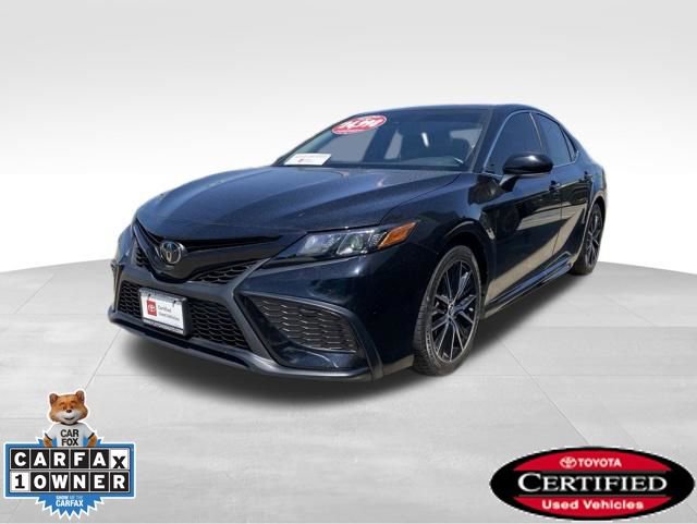 Certified 2022 Toyota Camry SE w/ Cold Weather Package