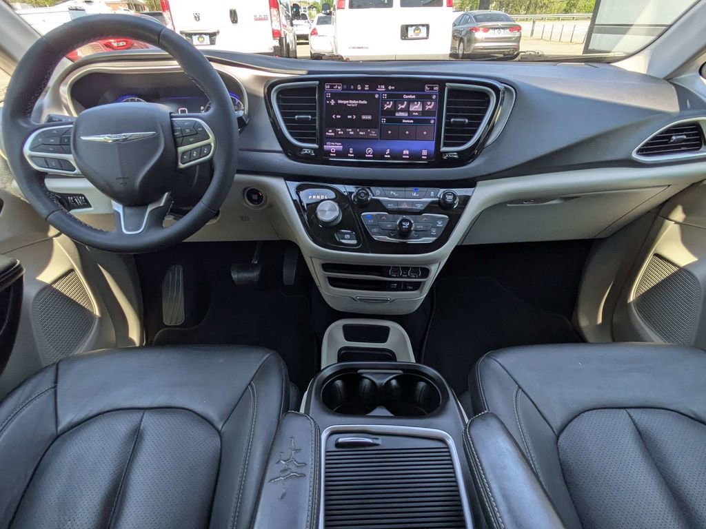 2022 Chrysler Pacifica Touring-L