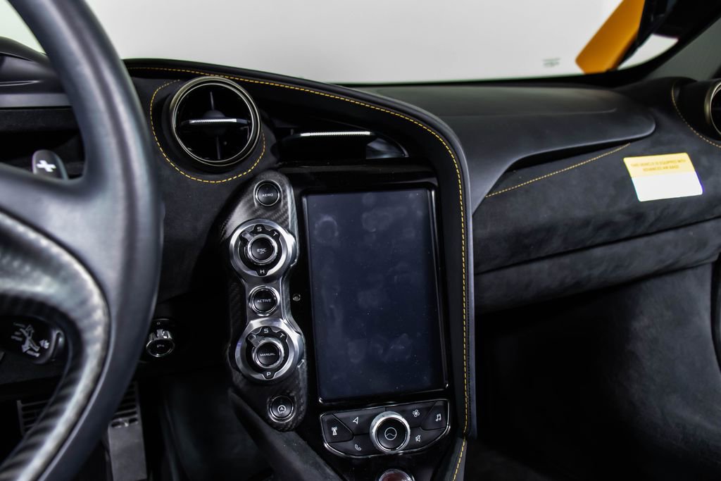 Used 2021 McLaren 720S Performance photo 40