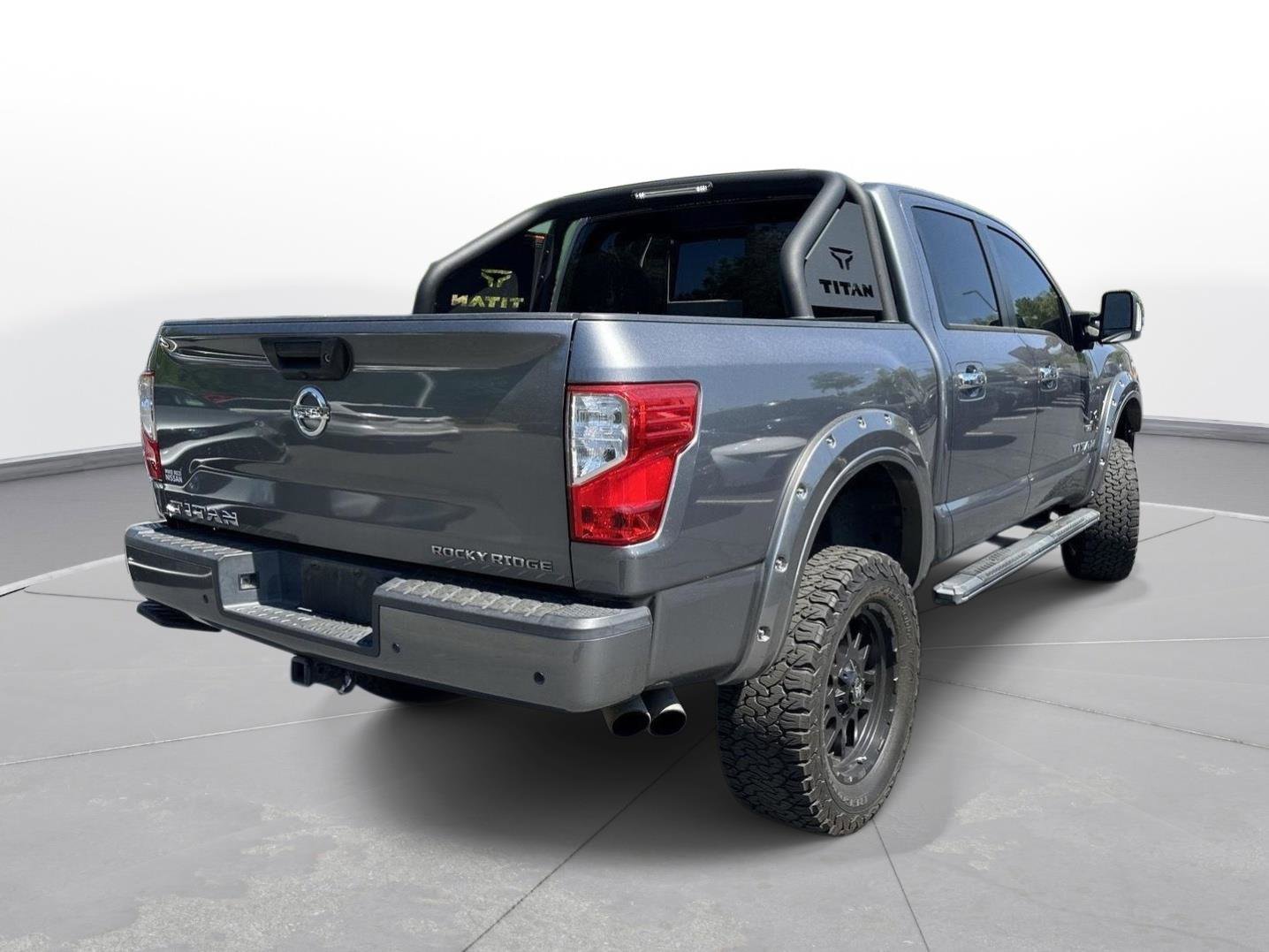 2021 Nissan Titan SV