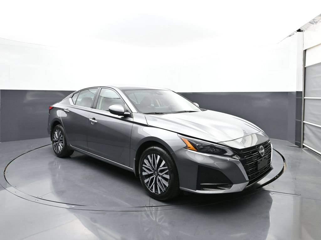Certified 2023 Nissan Altima 2.5 SV w/ SV Premium Package