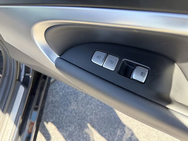 2022 Genesis G70 2.0T