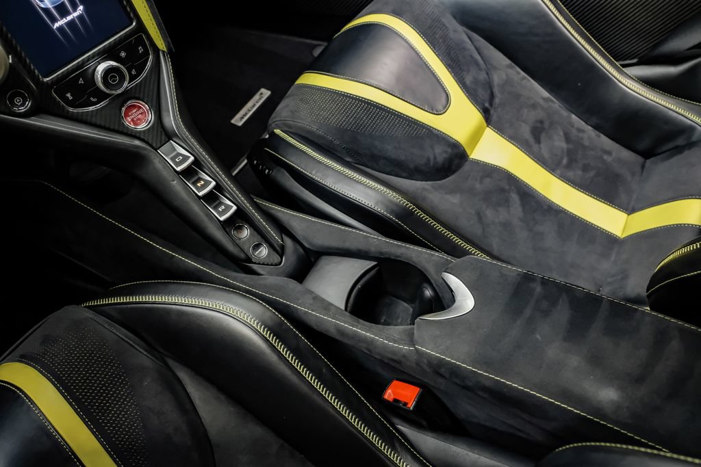 Used 2018 McLaren 720S Performance photo 22
