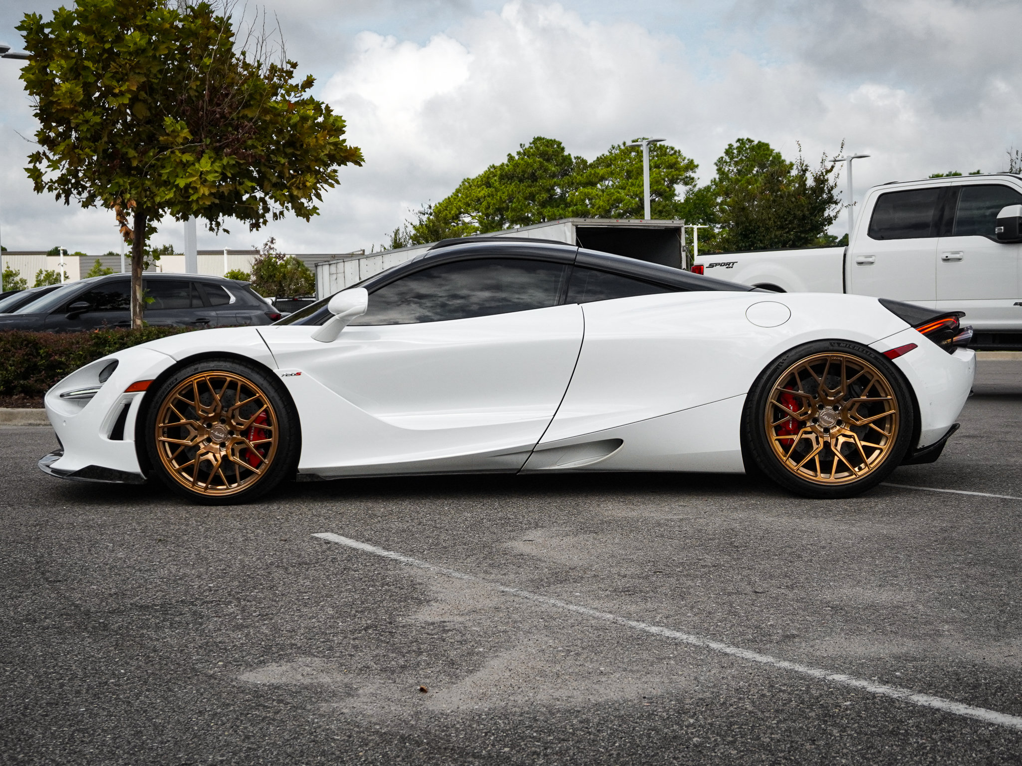 Used 2019 McLaren 720S photo 9