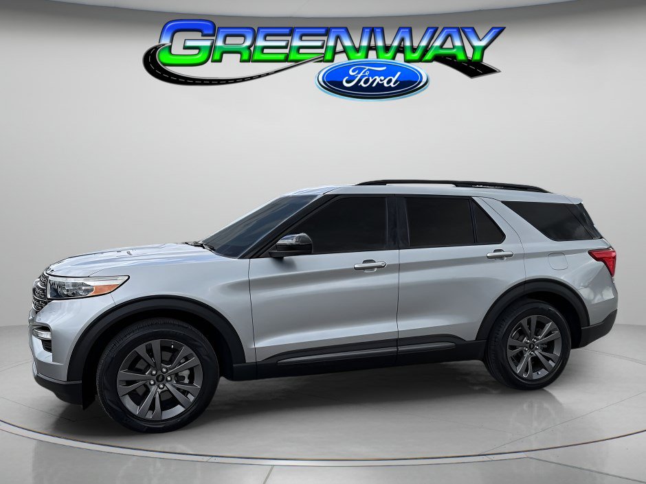 Certified 2022 Ford Explorer XLT w/ Equipment Group 202A