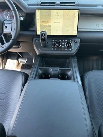 2026 Land Rover Defender 110