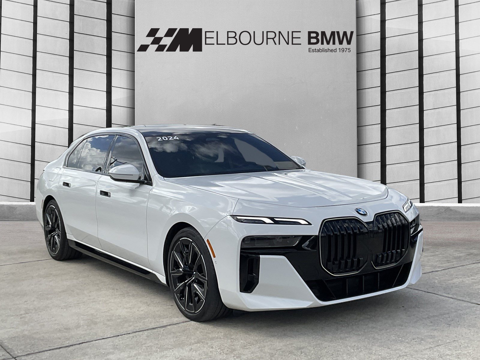 Certified 2024 BMW 760i xDrive w/ Premium Package 2