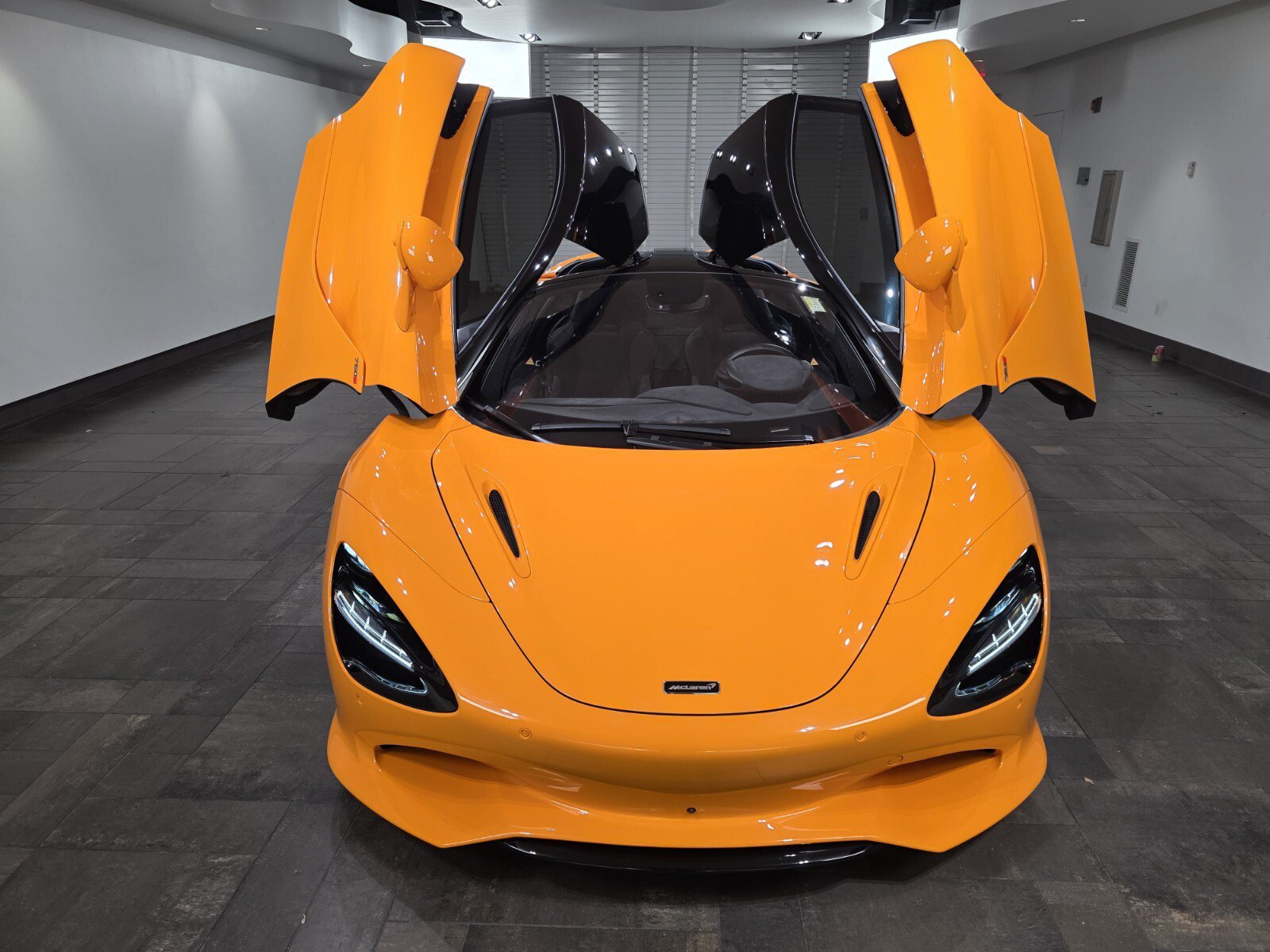 Used 2024 McLaren 750S photo 23
