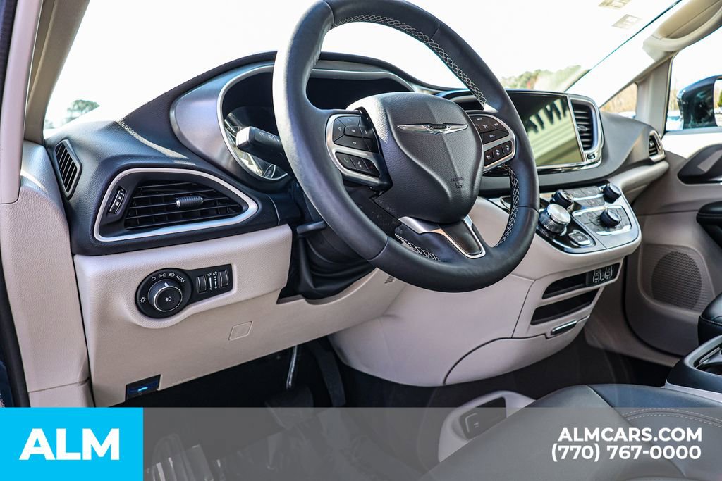 2024 Chrysler Pacifica Touring-L