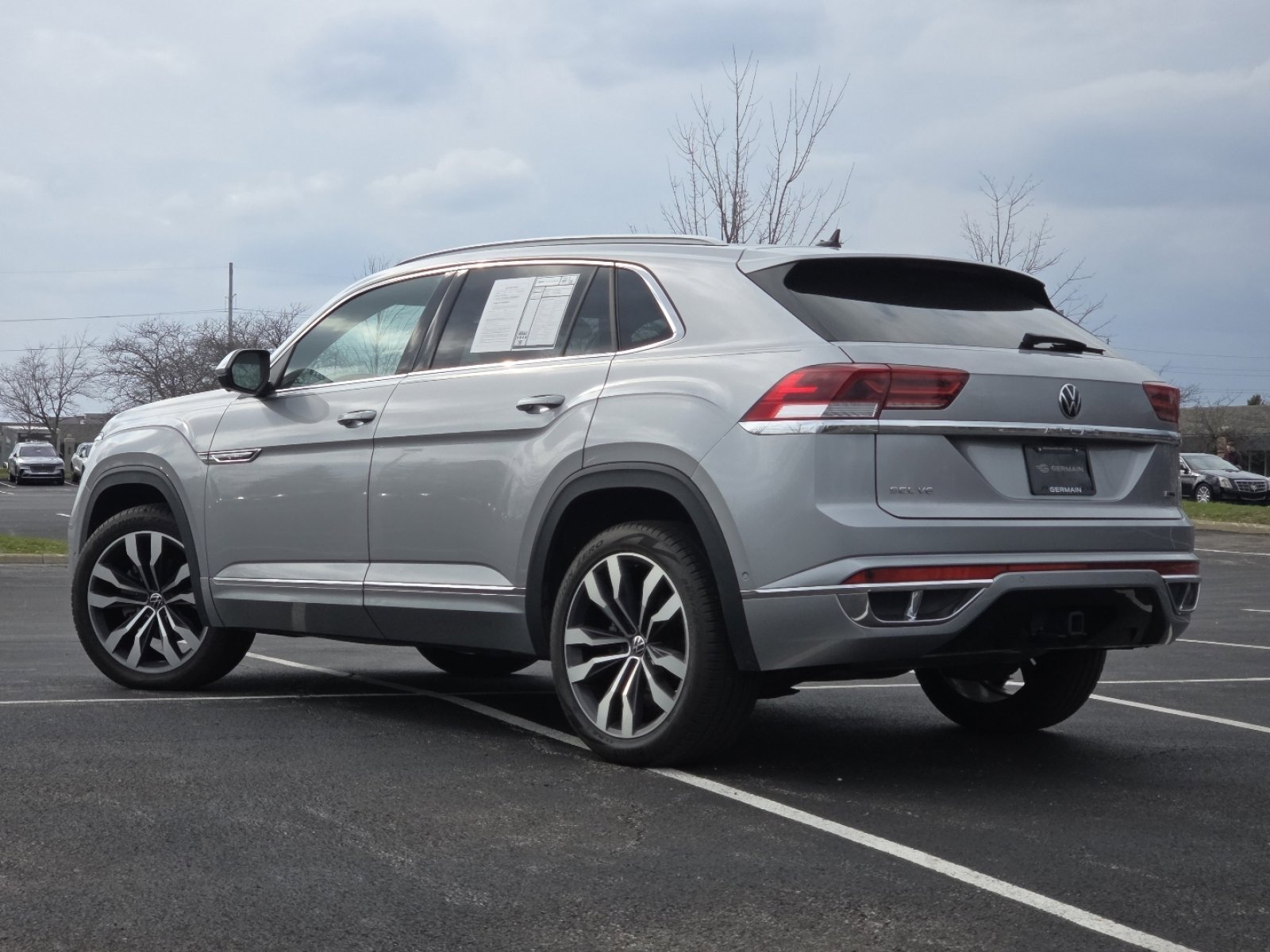 2022 Volkswagen Atlas Cross Sport SEL Premium R-Line