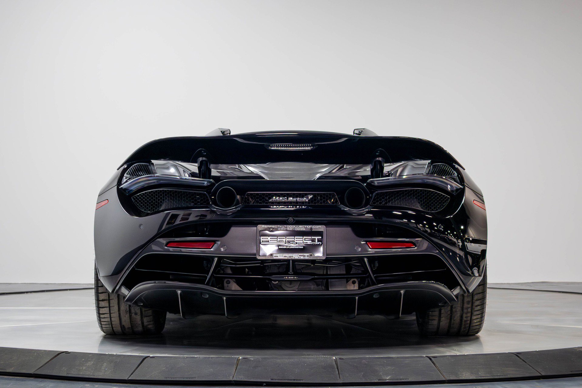 Used 2019 McLaren 720S Luxury photo 34