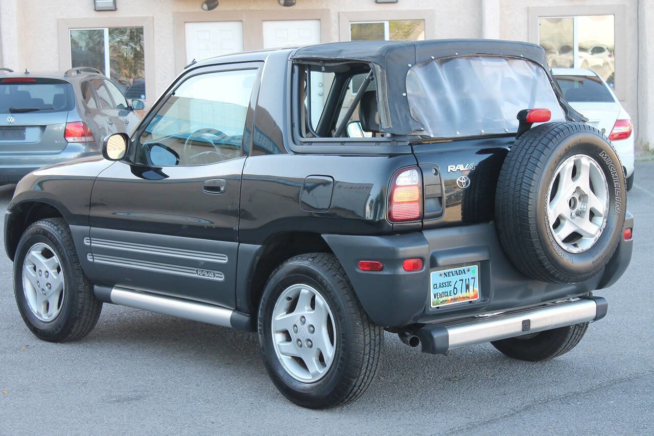 1998 Toyota RAV4 2WD 2-Door