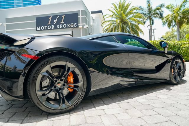 Used 2018 McLaren 720S Performance photo 31