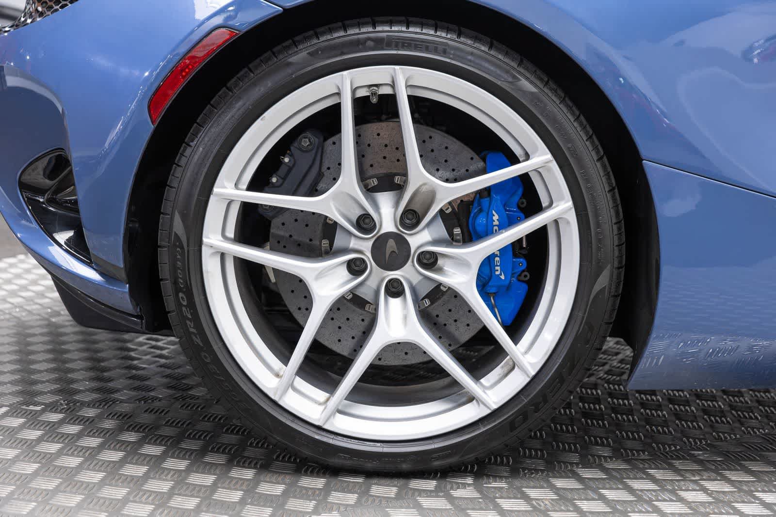Used 2026 McLaren 750S Spider photo 41
