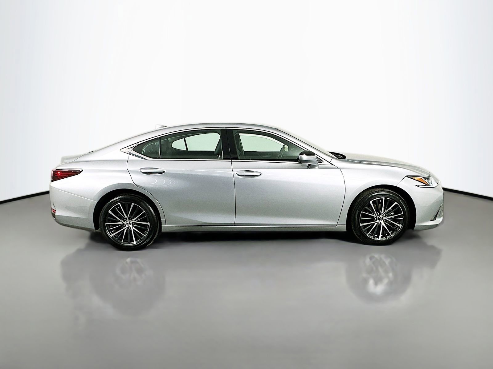 2024 Lexus ES 250