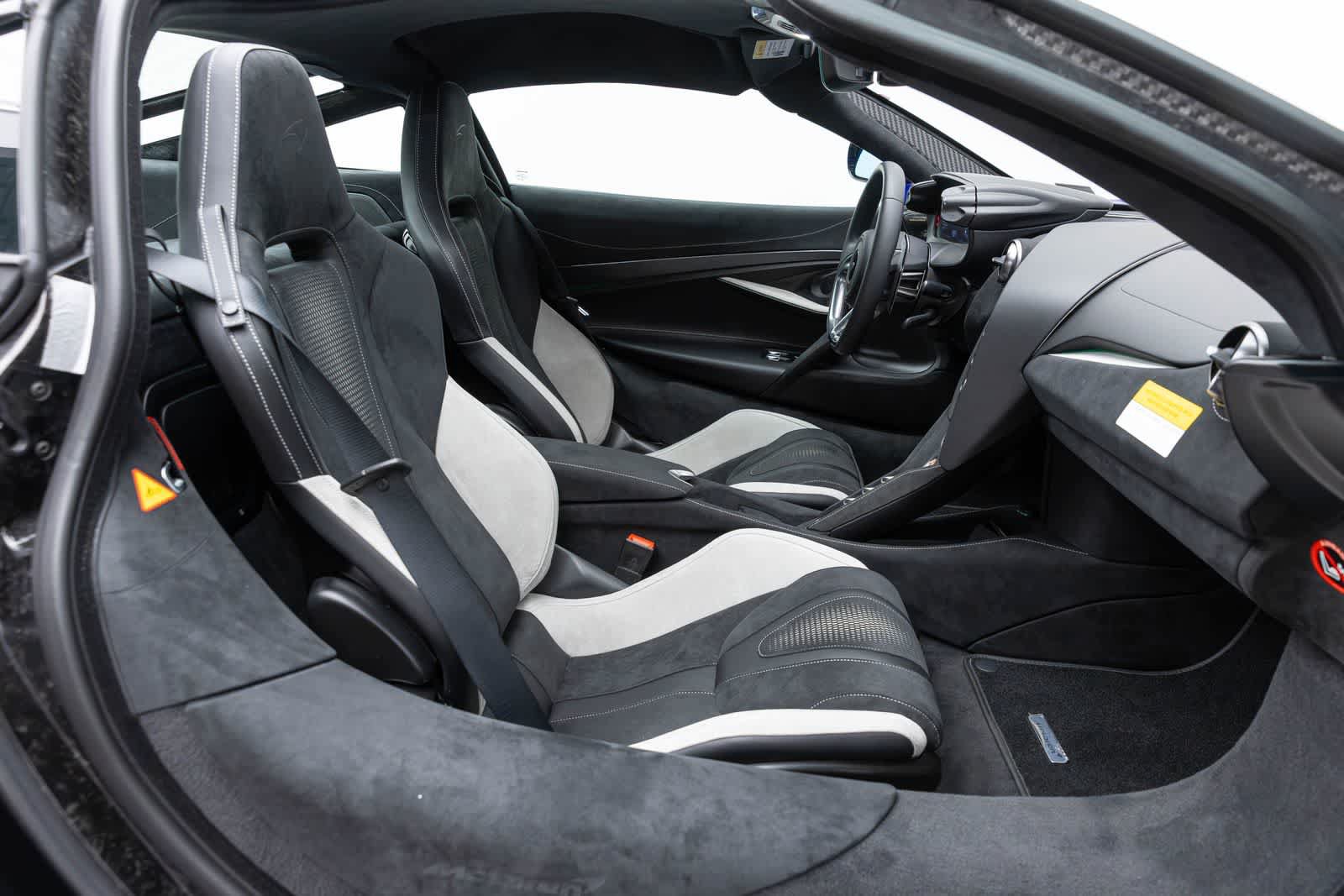 New 2027 McLaren 750S photo 10