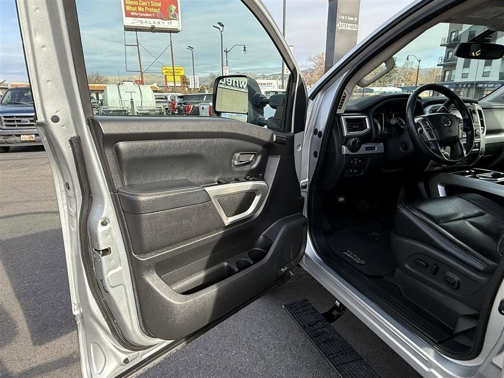 2019 Nissan Titan PRO-4X