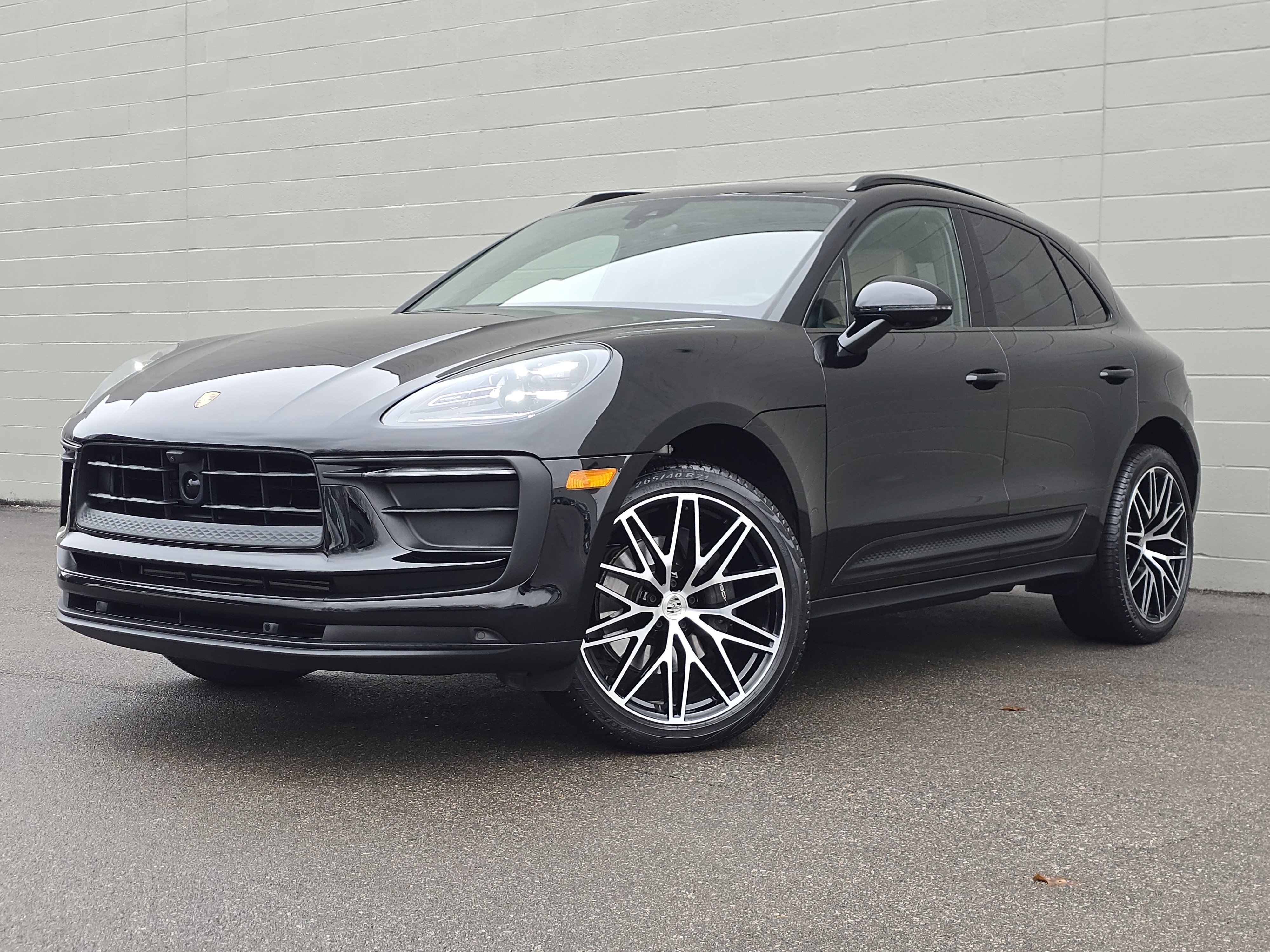 2025 Porsche Macan