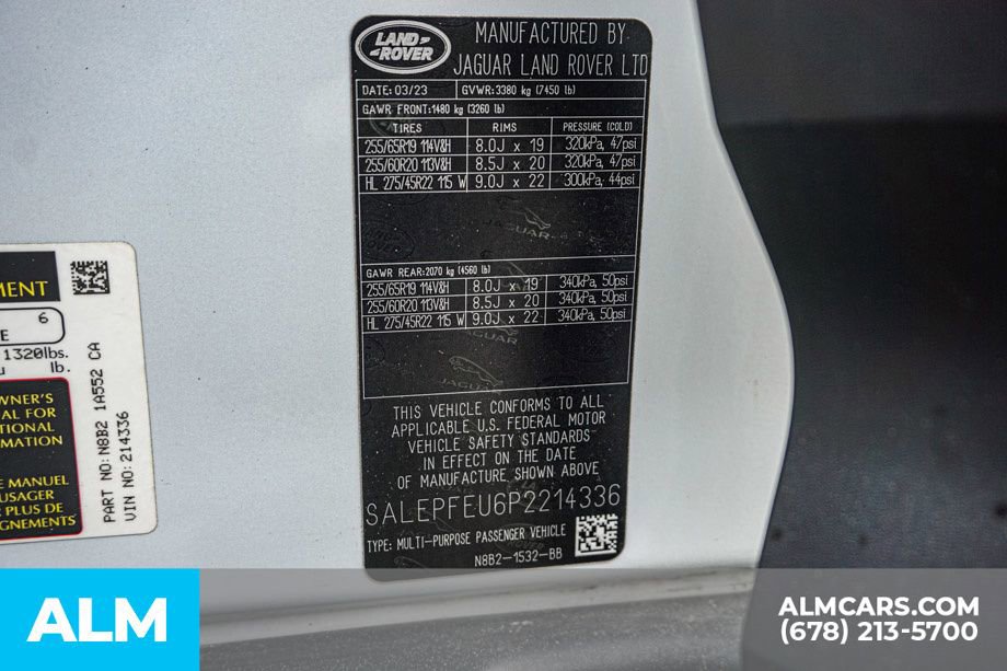 2023 Land Rover Defender 130 SE