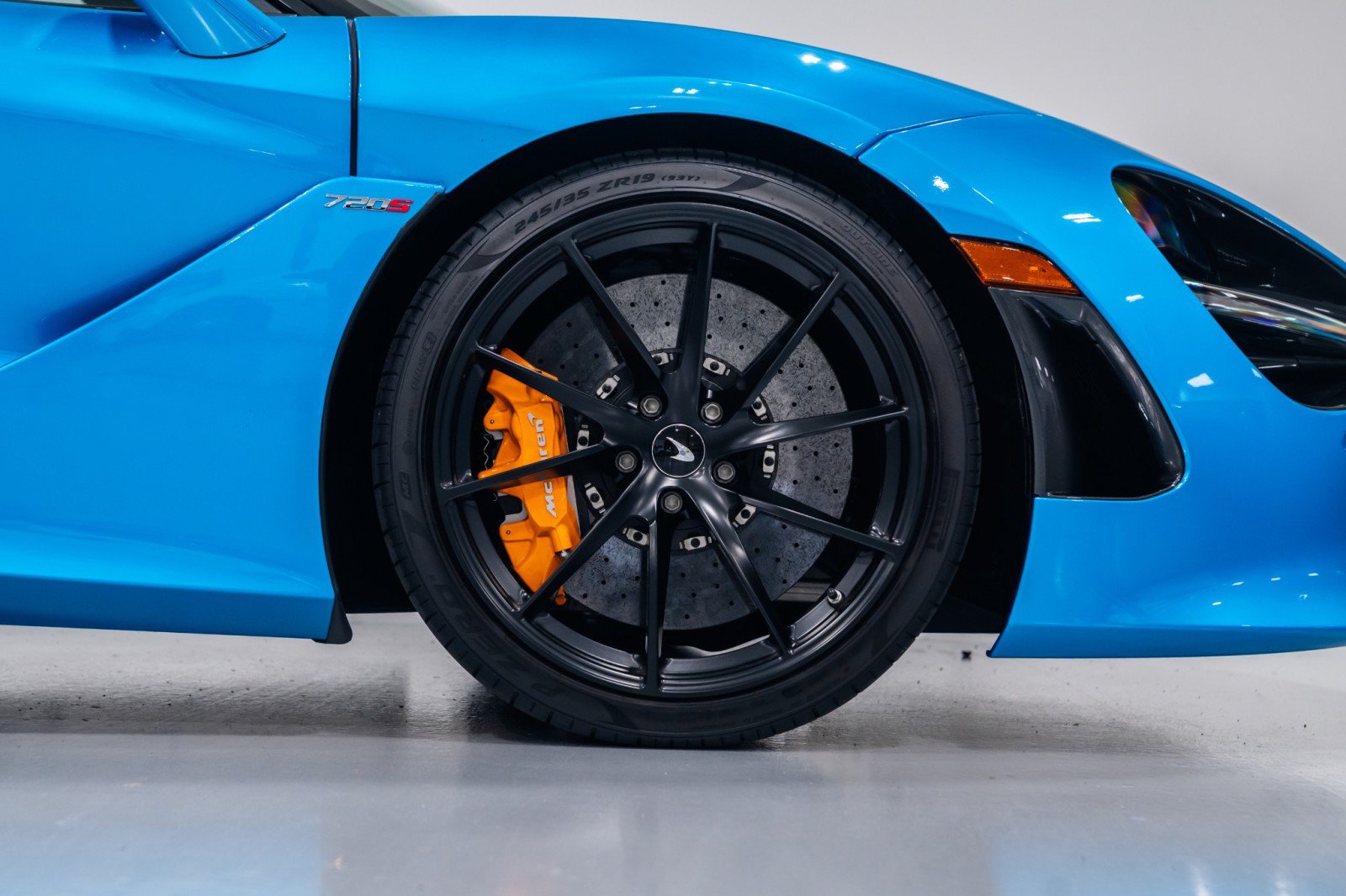 Used 2022 McLaren 720S Performance photo 36