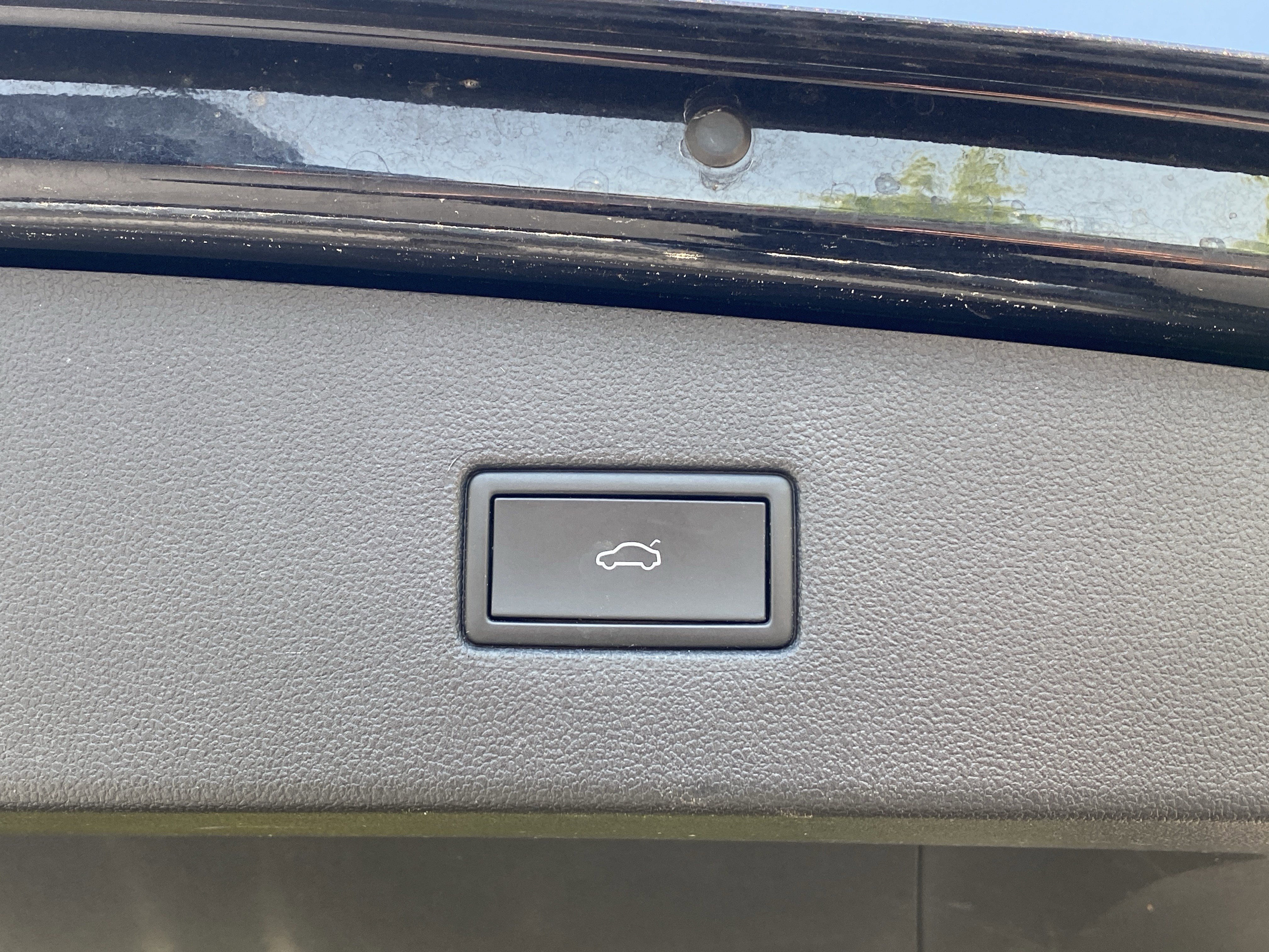 2023 Volkswagen Tiguan SE R-Line