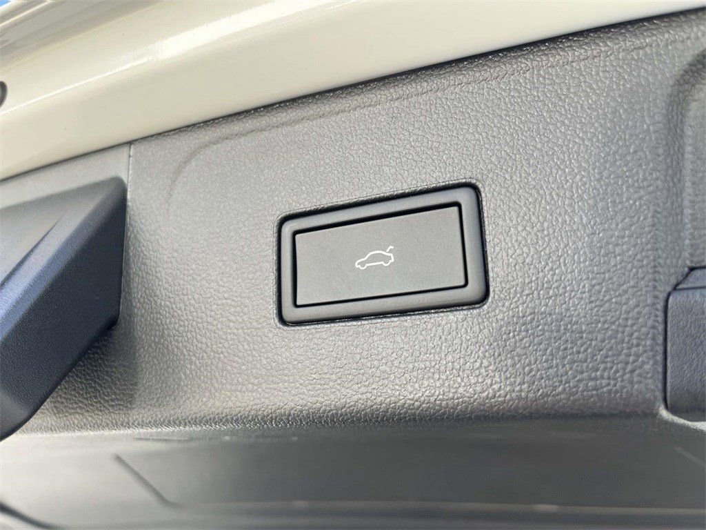 2026 Volkswagen Atlas SE