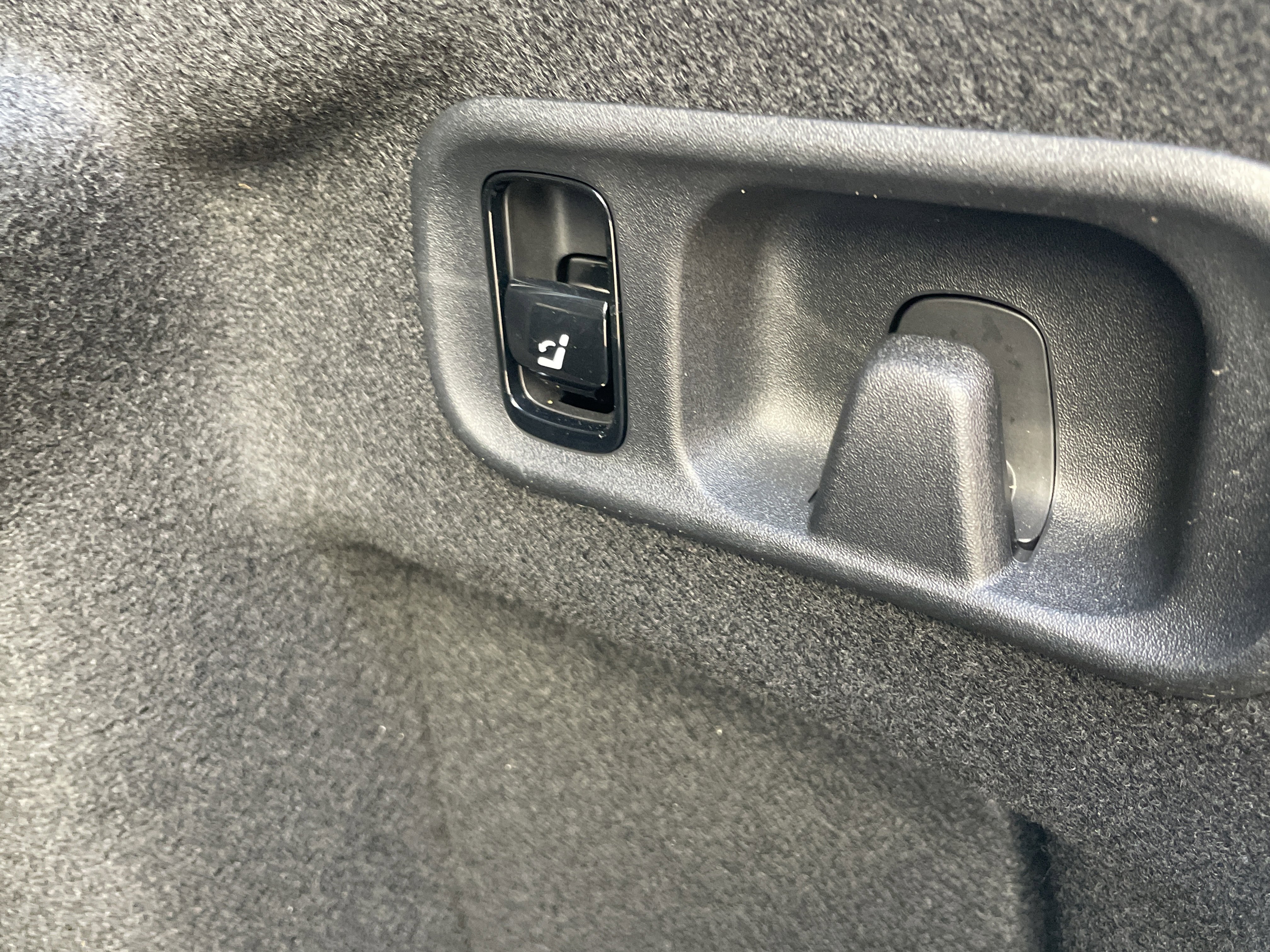 2025 Mercedes-Benz C 300 Sedan