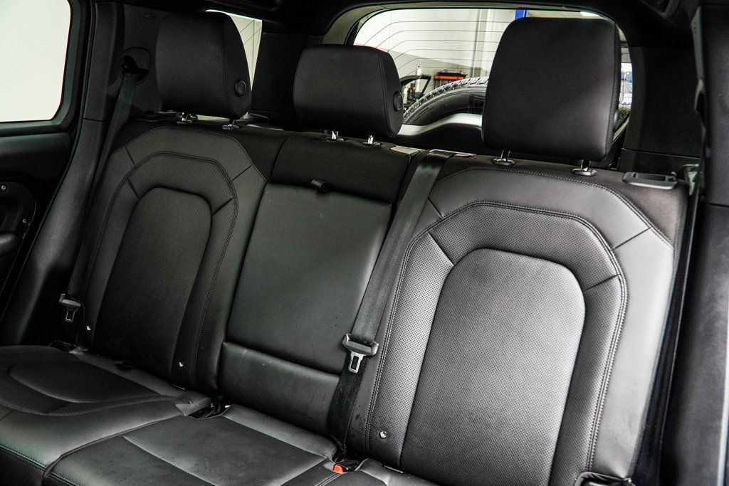 2025 Land Rover Defender 110 S