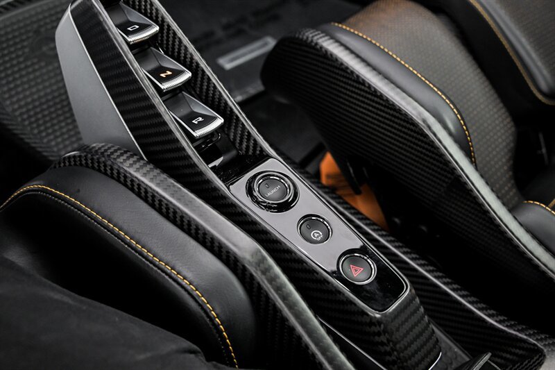 Used 2019 McLaren Senna photo 41