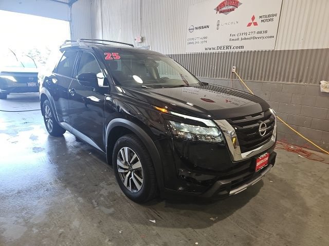 Certified 2025 Nissan Pathfinder SL