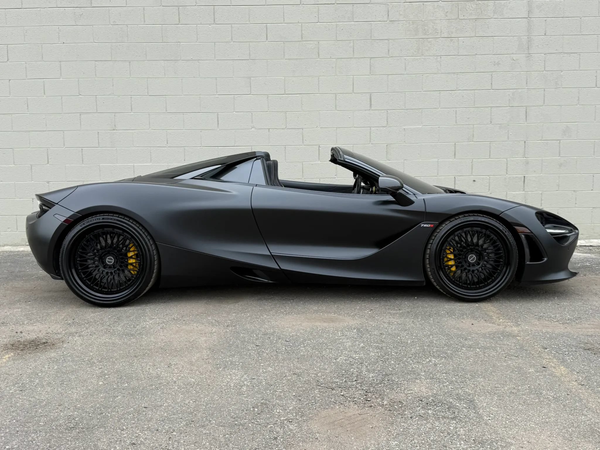 Used 2022 McLaren 720S Performance photo 19