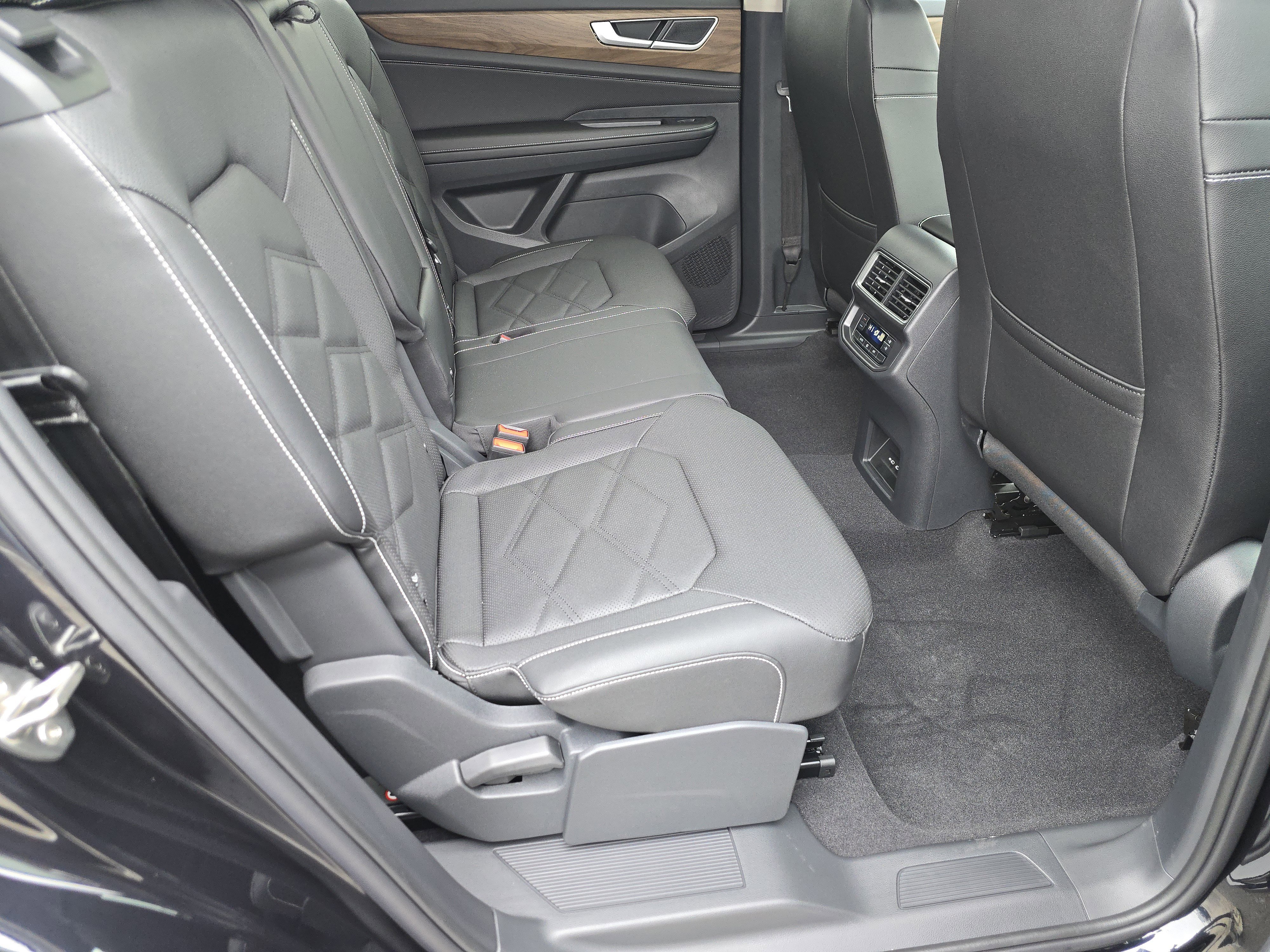 2026 Volkswagen Atlas SE