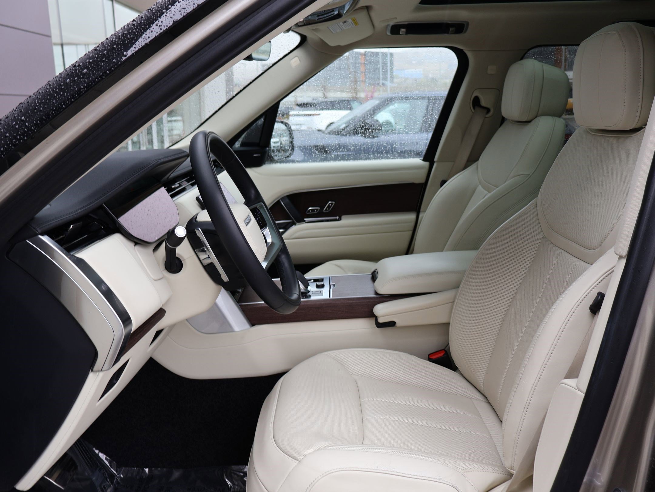 2023 Land Rover Range Rover SE