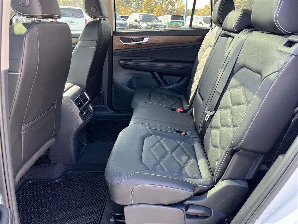 2026 Volkswagen Atlas SE