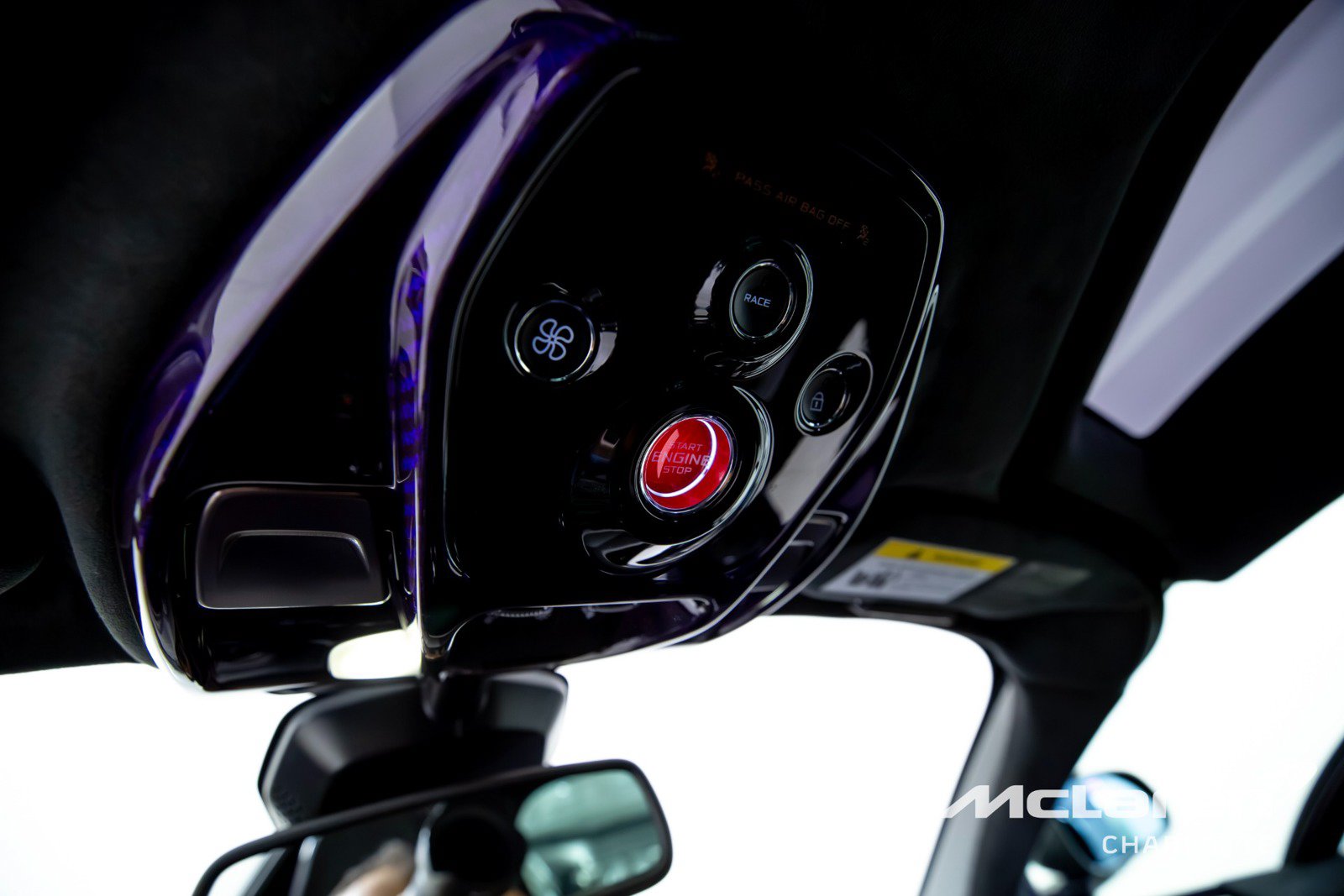 Used 2019 McLaren Senna photo 17