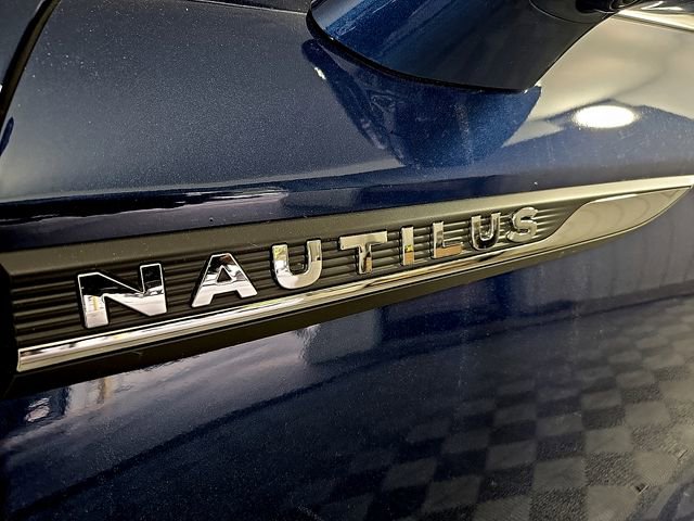 2021 Lincoln Nautilus Reserve