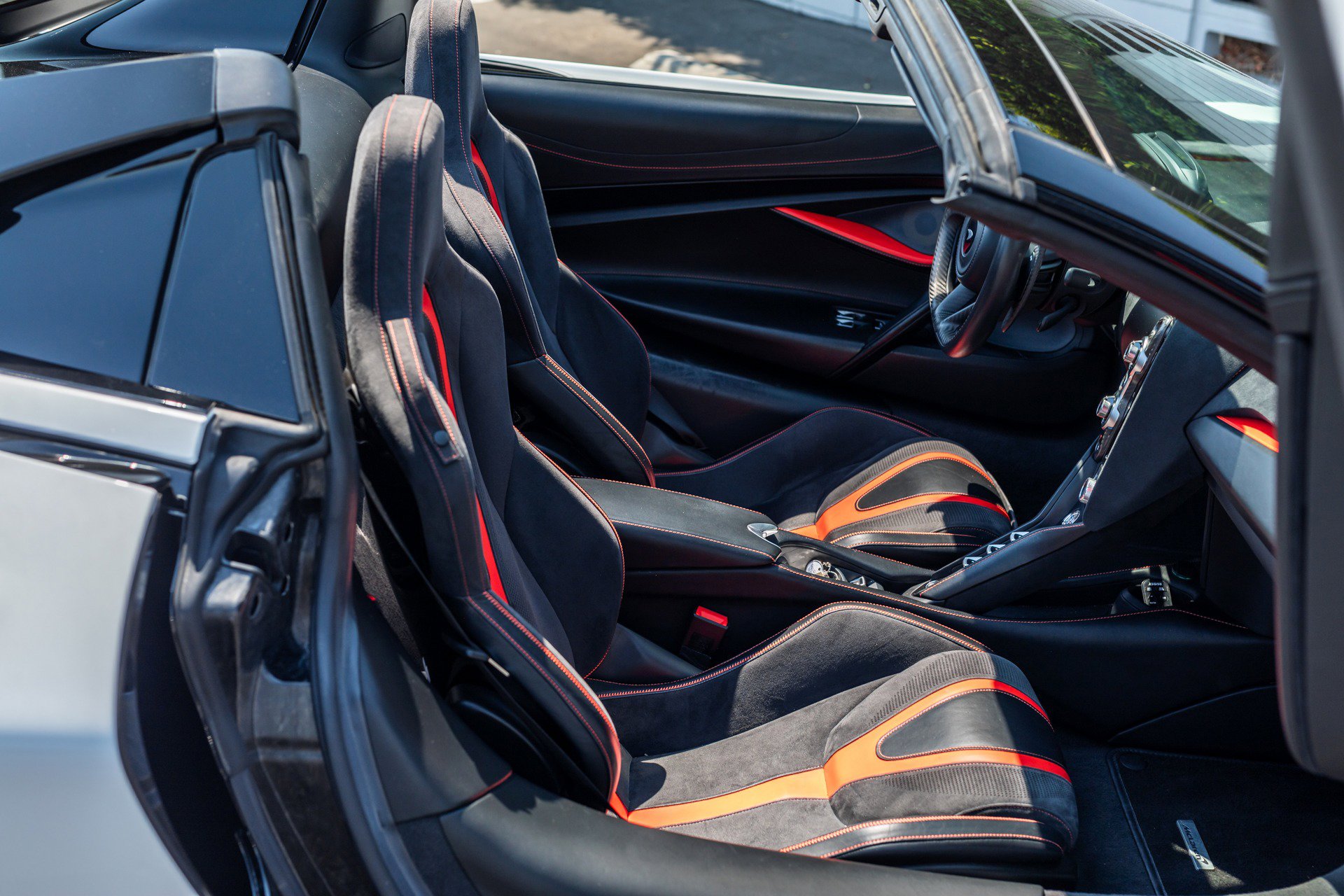 Used 2020 McLaren 720S Performance photo 50